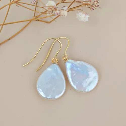 Pearl jewellery – necklaces, rings, earrings – designed and handcrafted in the UK
