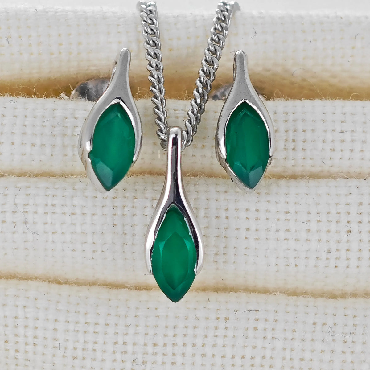 Green Onyx jewellery – necklaces, rings, earrings – designed in the UK