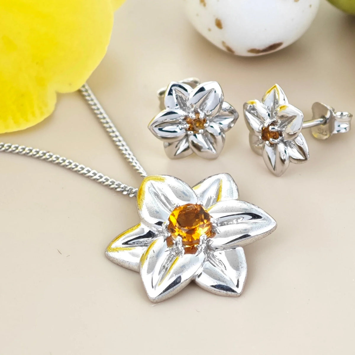 sterling silver daffodil pendant and matching stud earrings