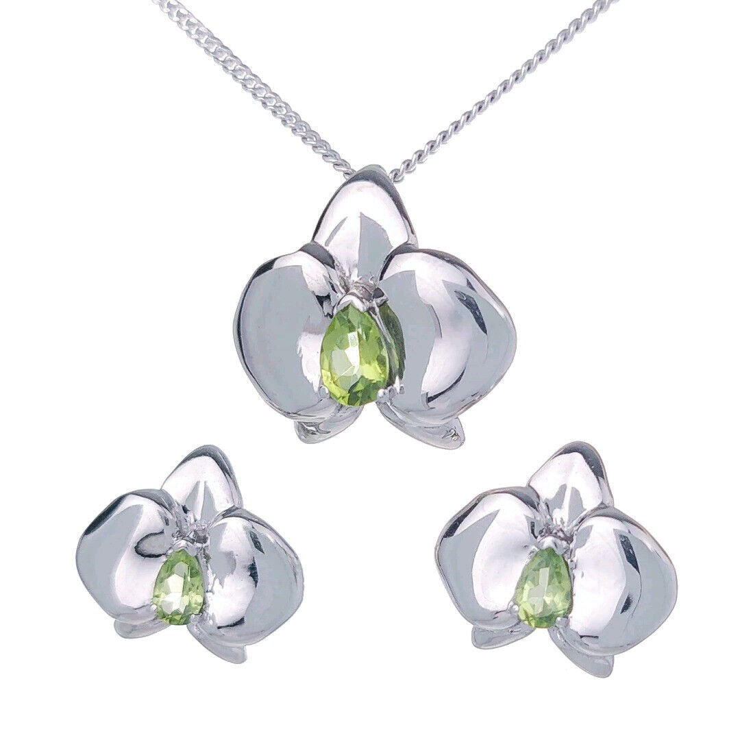 peridot silver earrings image 6