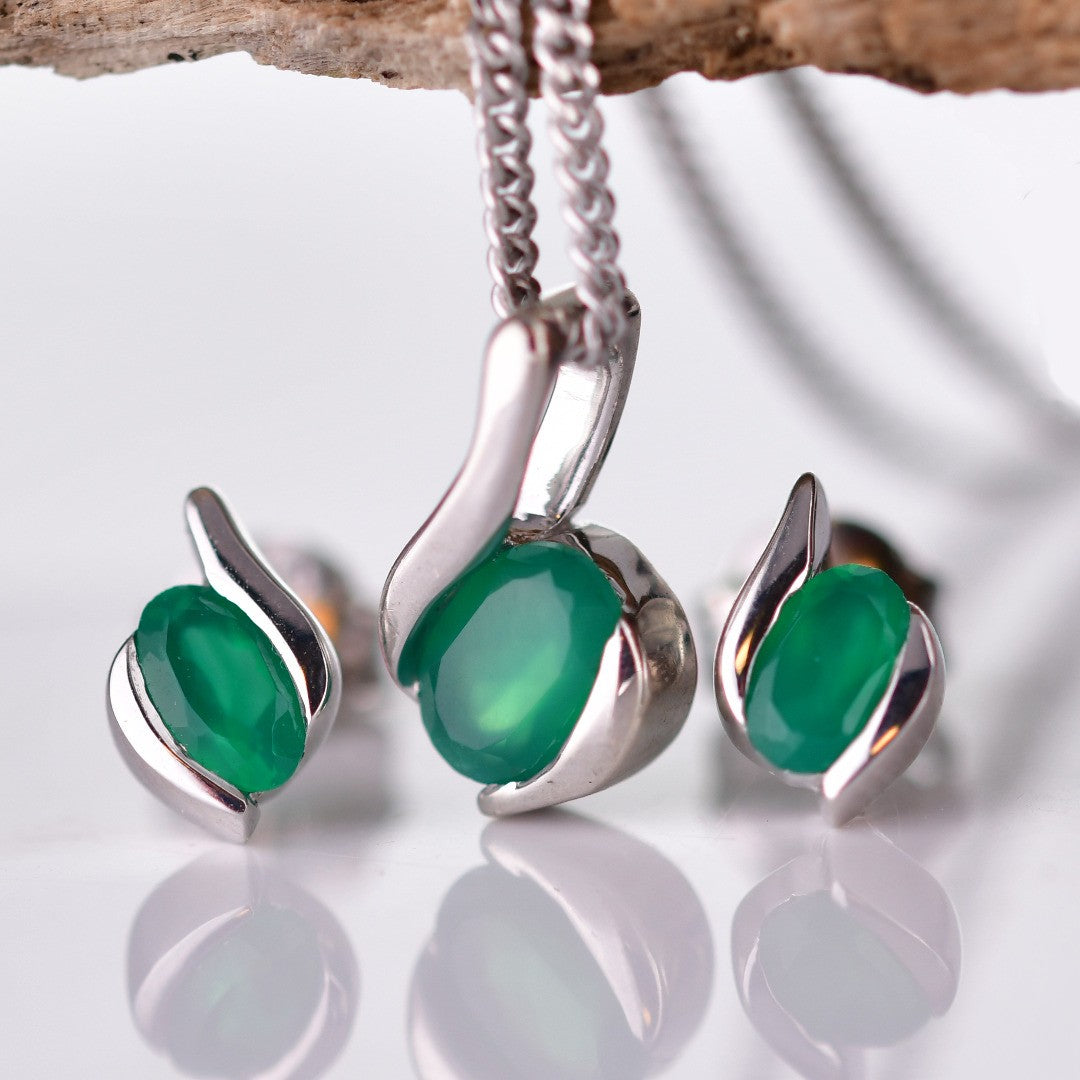Green Onyx Oval Jewellery Set in Sterling Silver