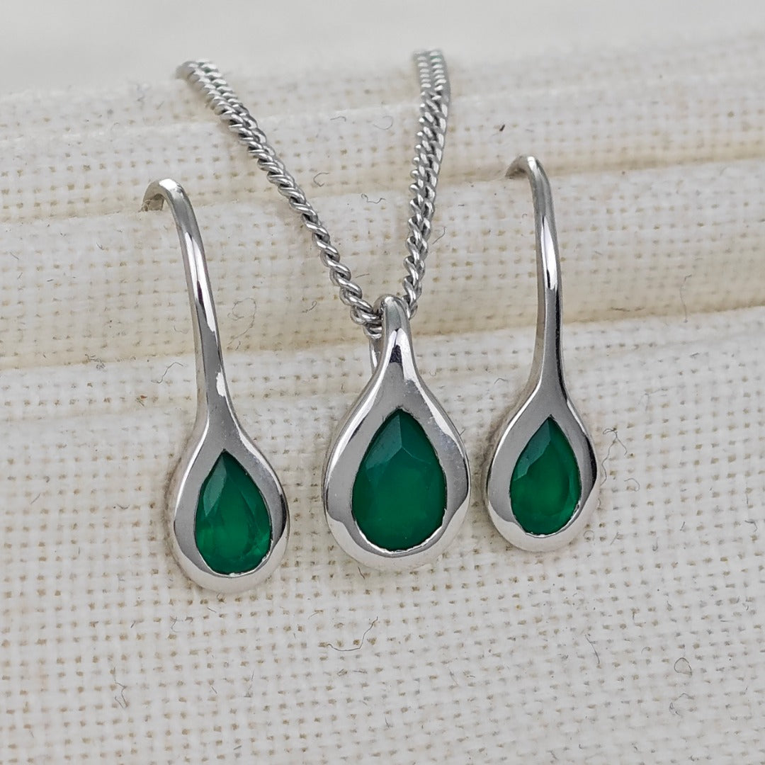 Sterling Silver Necklace Dangle Earring Set Onyx Green Pear Pendant May Birthstone