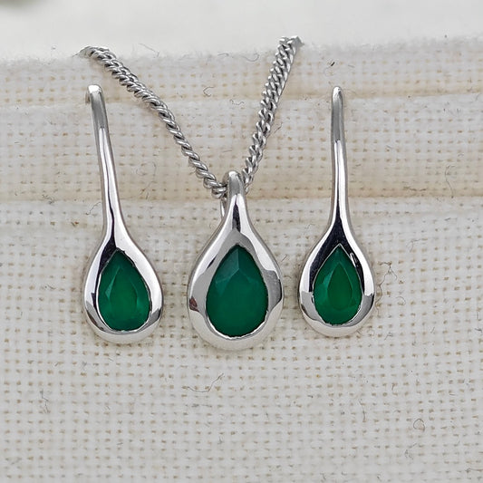 Sterling Silver Necklace Dangle Earring Set Onyx Green Pear Pendant May Birthstone