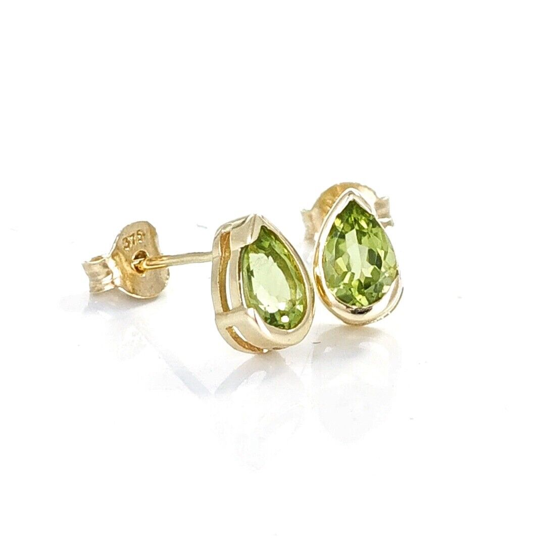 peridot gold stud earrings image 6