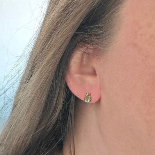 peridot silver stud earrings image 2