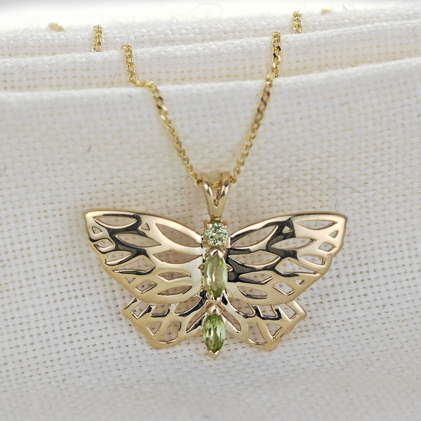 peridot gold necklace image 3