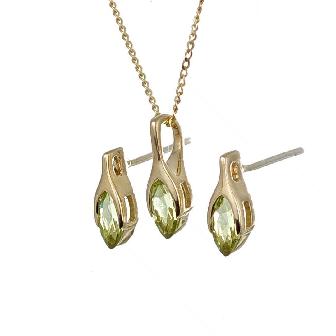 peridot gold stud earrings image 6