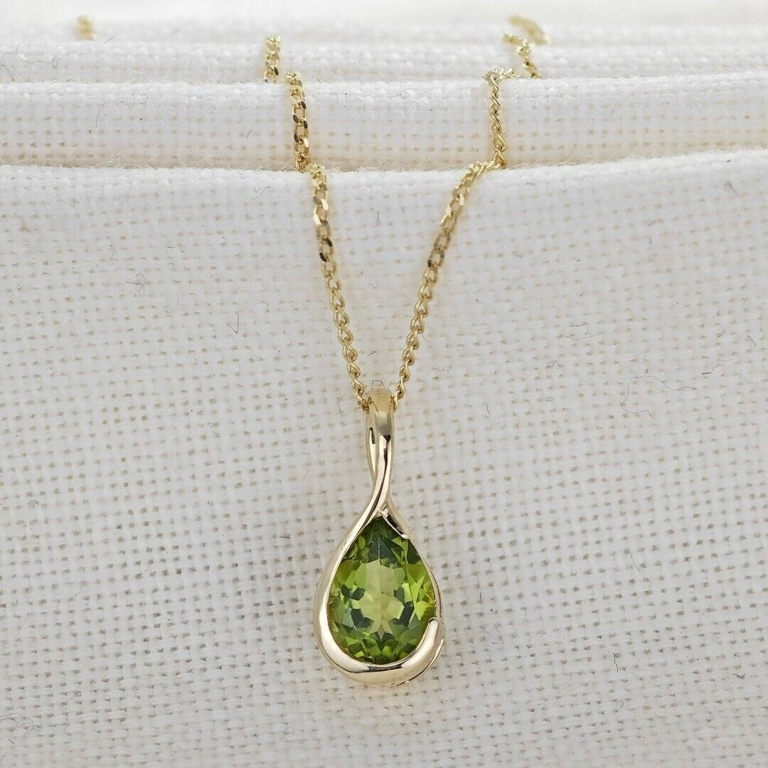 peridot gold pendant image 10