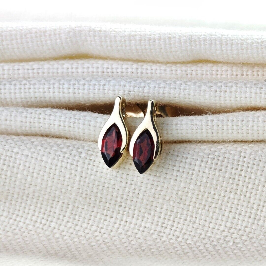 Garnet Minimalist Marquise Earrings in 9ct Gold