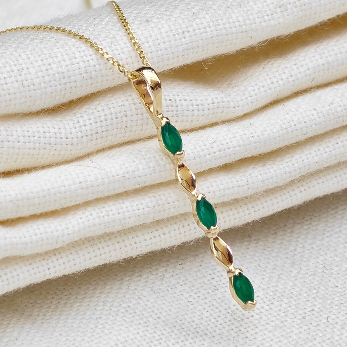 9ct Yellow Gold Green Onyx Necklace Natural Marquise Gemstones
