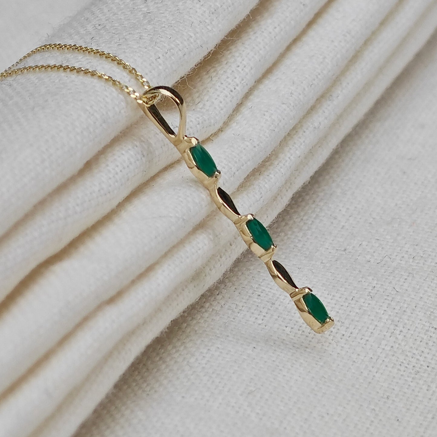 9ct Yellow Gold Green Onyx Necklace Natural Marquise Gemstones