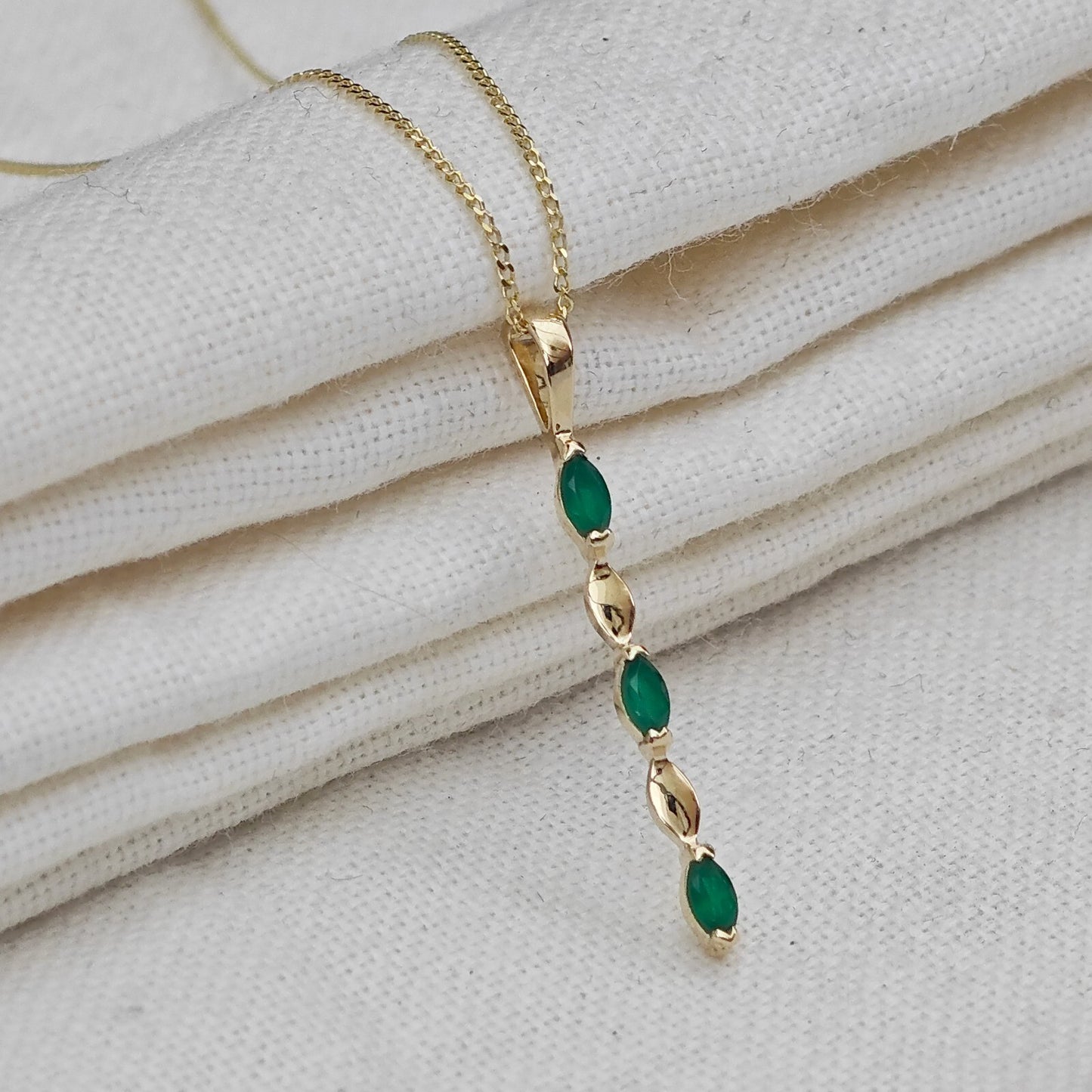 9ct Yellow Gold Green Onyx Necklace Natural Marquise Gemstones