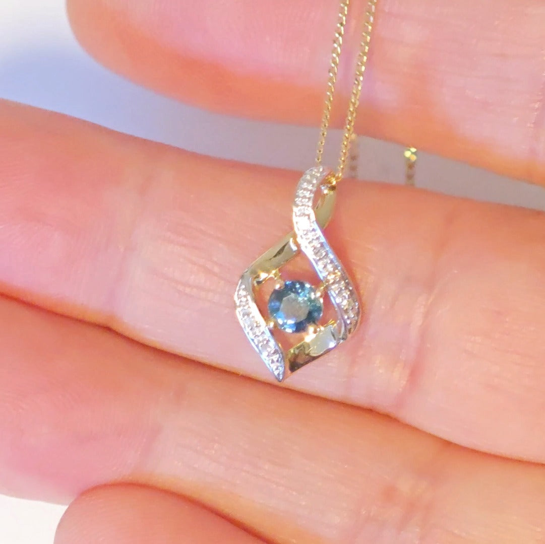 9ct Sapphire Necklace Yellow Gold 0.32ct Blue Round Natural Gemstone
