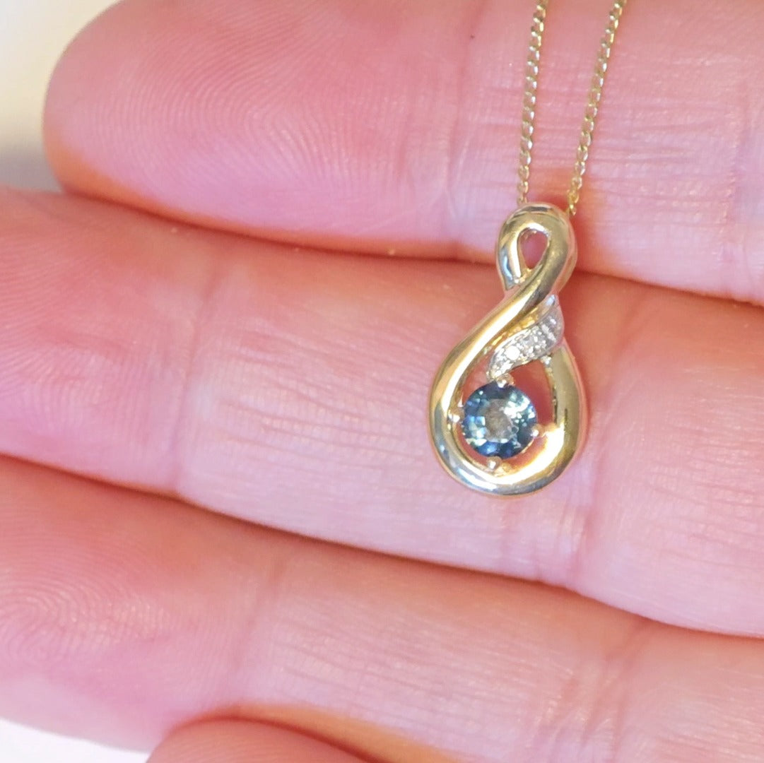 9ct Sapphire Necklace Yellow Gold 0.32ct Blue Round Natural Gemstone