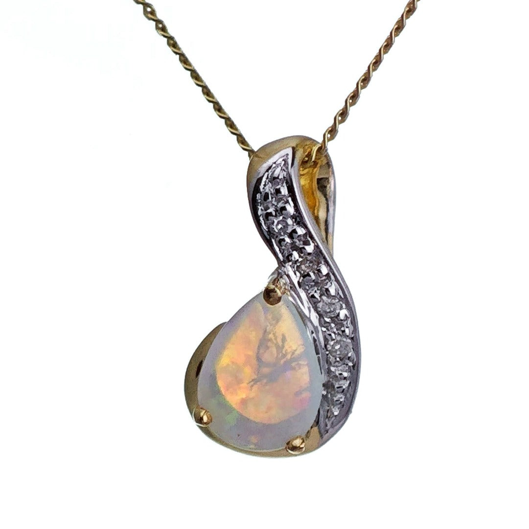 Opal Necklace in Gold – Perfect Gift for Her