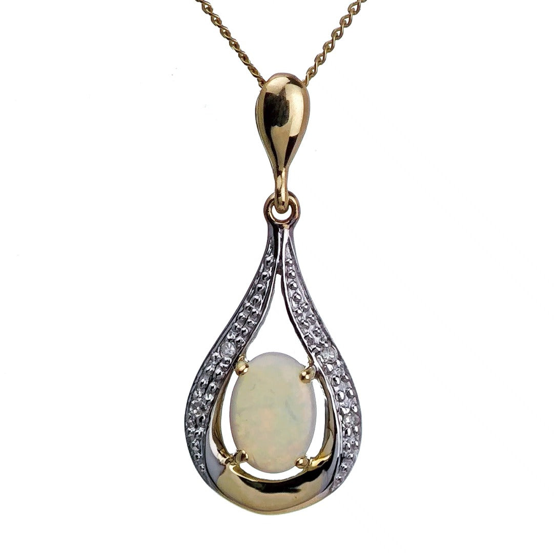 Opal Necklace in Gold – Perfect Gift for Her