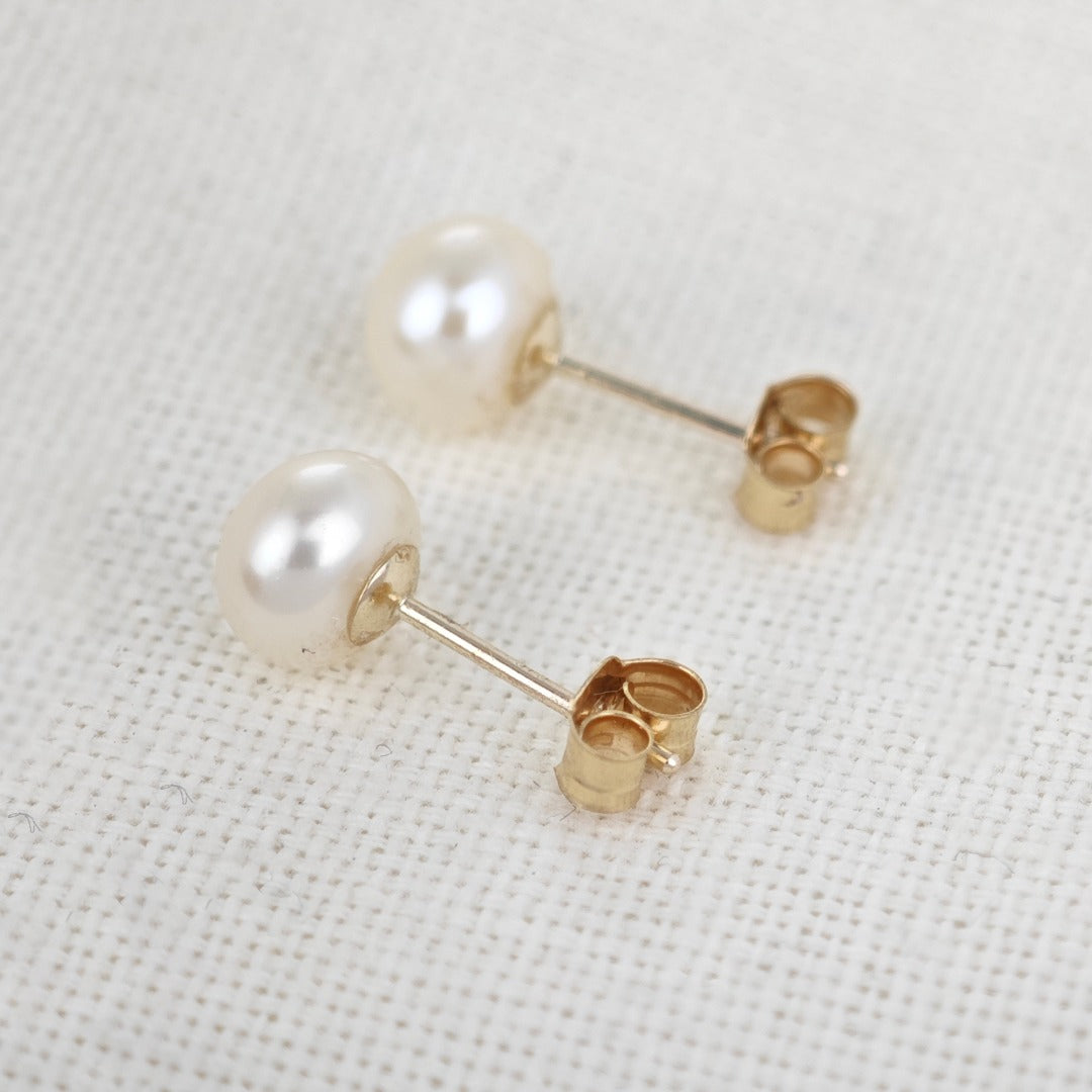 9ct Ivory Pearl Earrings 6mm button studs butterfly back