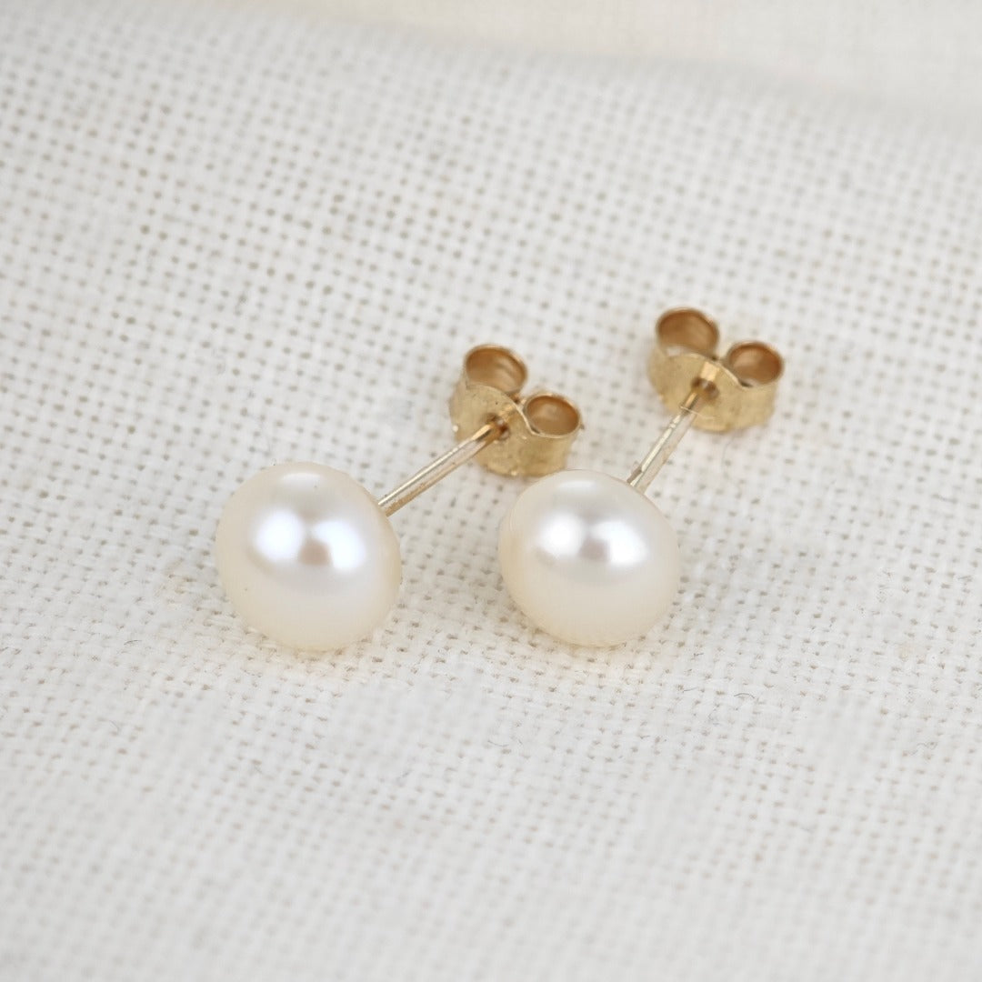 9ct Ivory Pearl Earrings 6mm button studs butterfly back