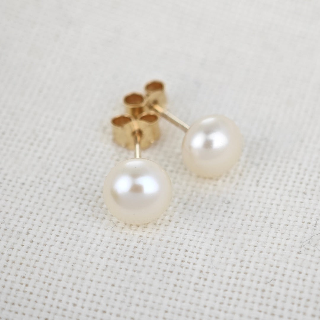 9ct Ivory Pearl Earrings 6mm button studs butterfly back
