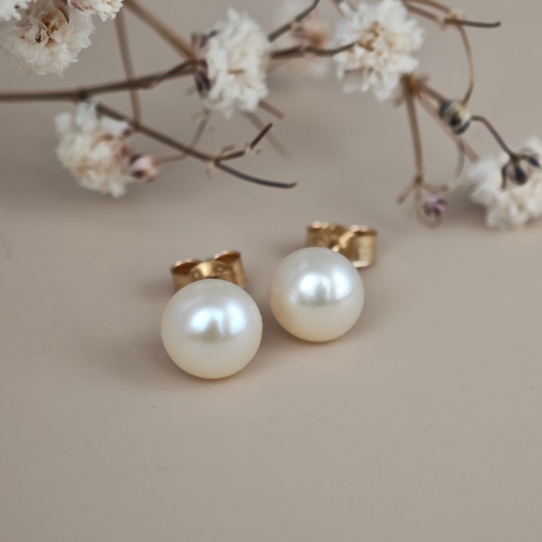 9ct Ivory Pearl Earrings 6mm button studs butterfly back