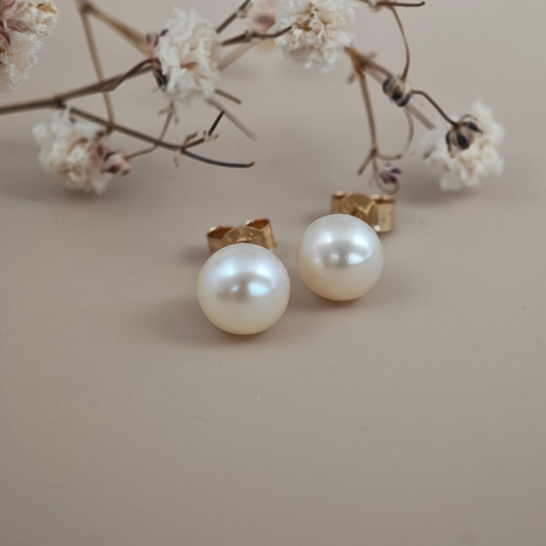 9ct Ivory Pearl Earrings 6mm button studs butterfly back