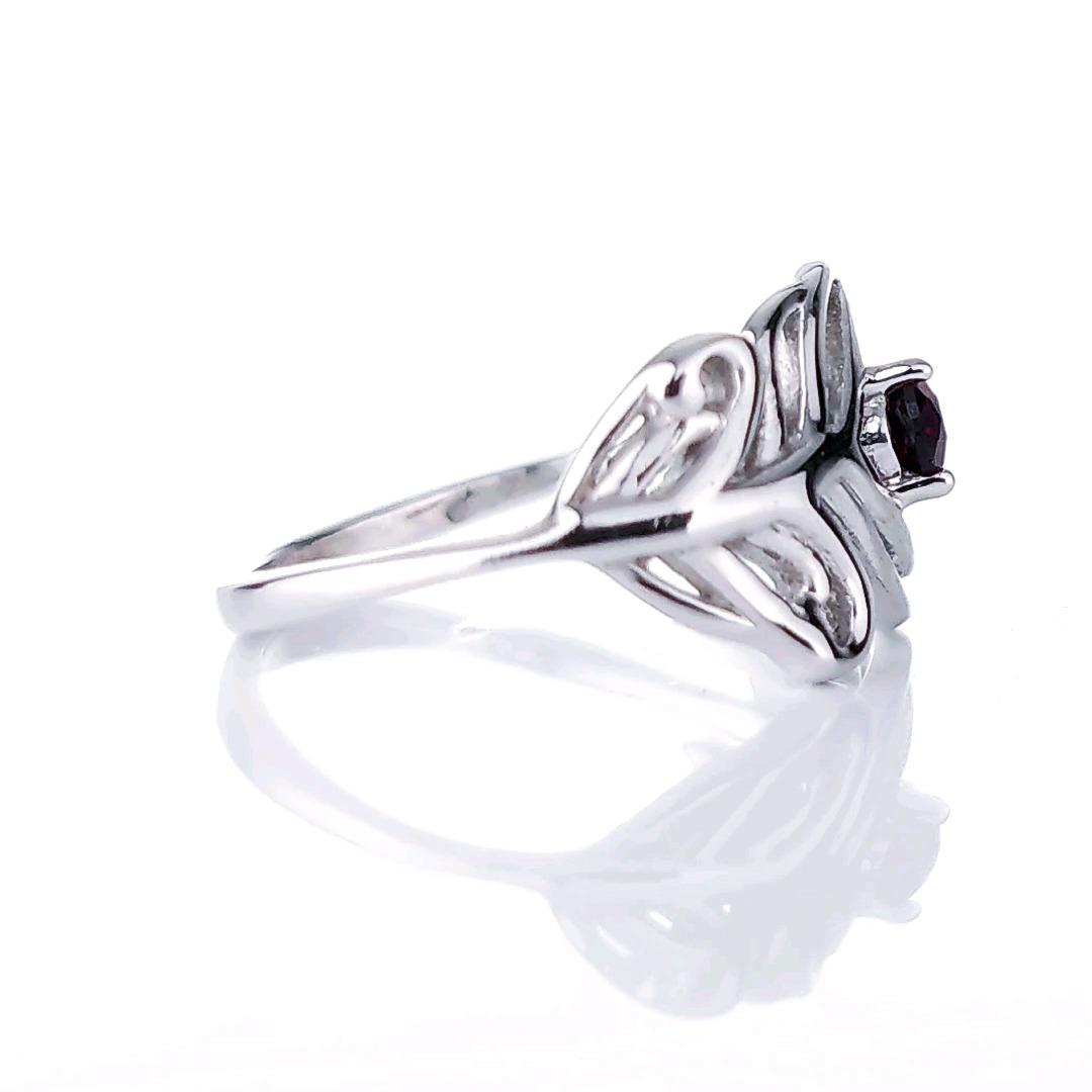 Garnet Ring in Sterling Silver – Handcrafted Natural Gemstone