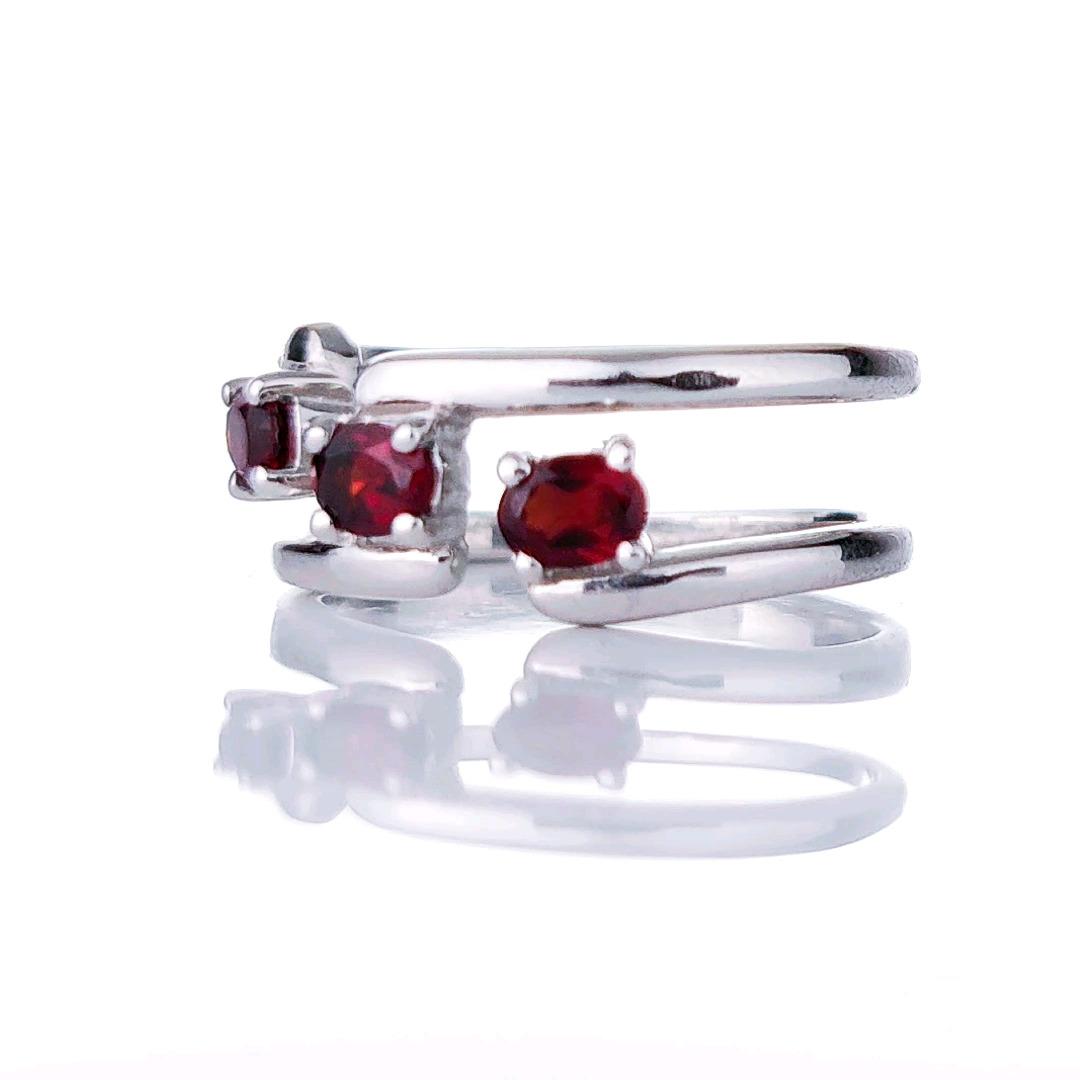 Garnet Ring in Sterling Silver – Handcrafted Natural Gemstone