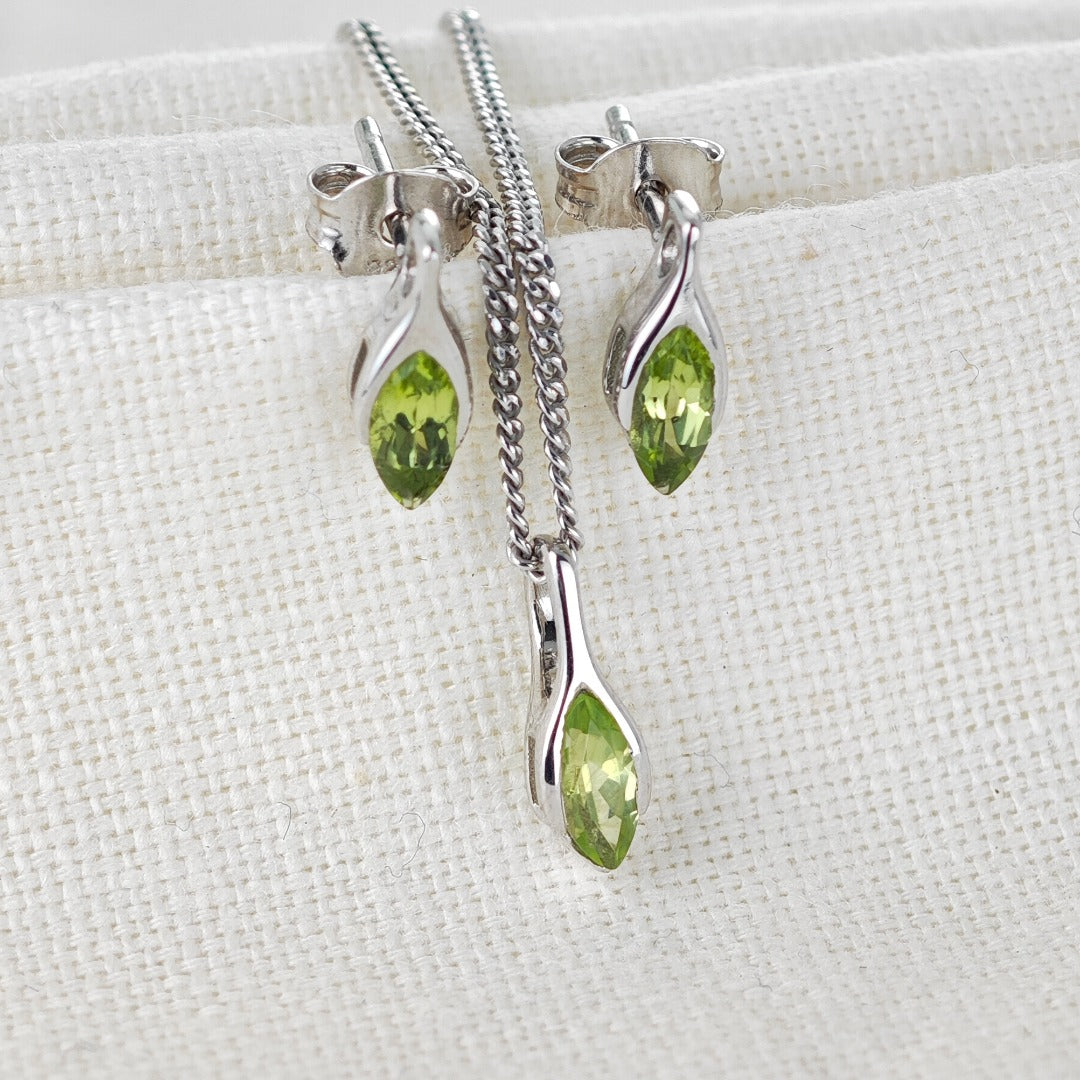 Set Peridot Necklace Earrings SMALL Solitaire Minimalist Marquise