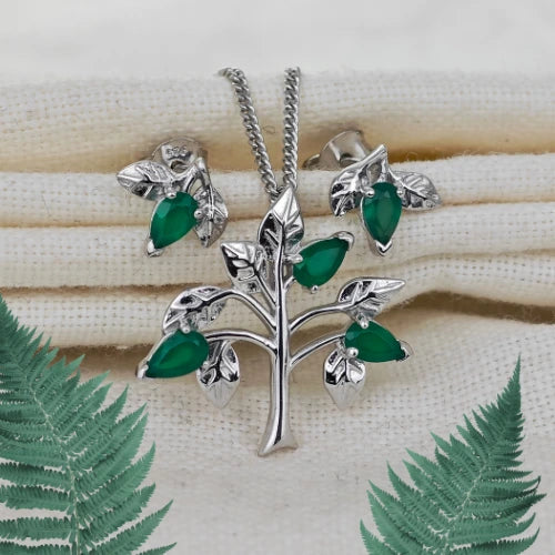 Green Onyx jewellery – necklaces, rings, earrings – designed in the UK