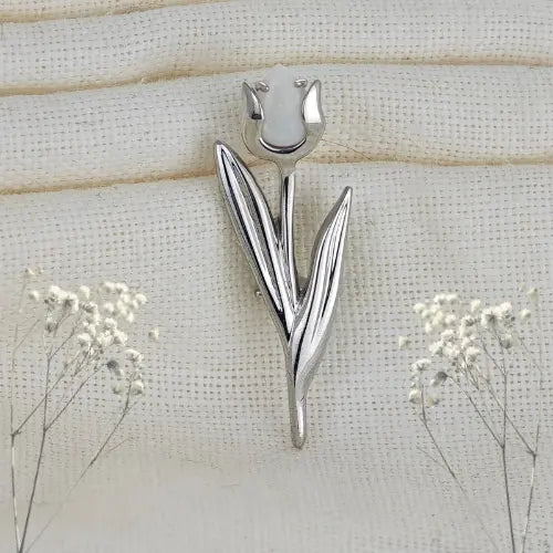 Opal jewellery – brooch – designed in the UK