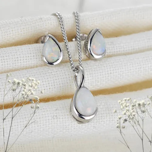 Opal jewellery – necklaces, rings, earrings – designed in the UK