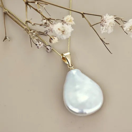 Pearl jewellery – necklaces, rings, earrings – designed and handcrafted in the UK