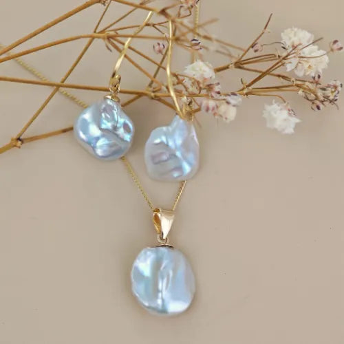 Pearl jewellery – necklaces, rings, earrings – designed and handcrafted in the UK