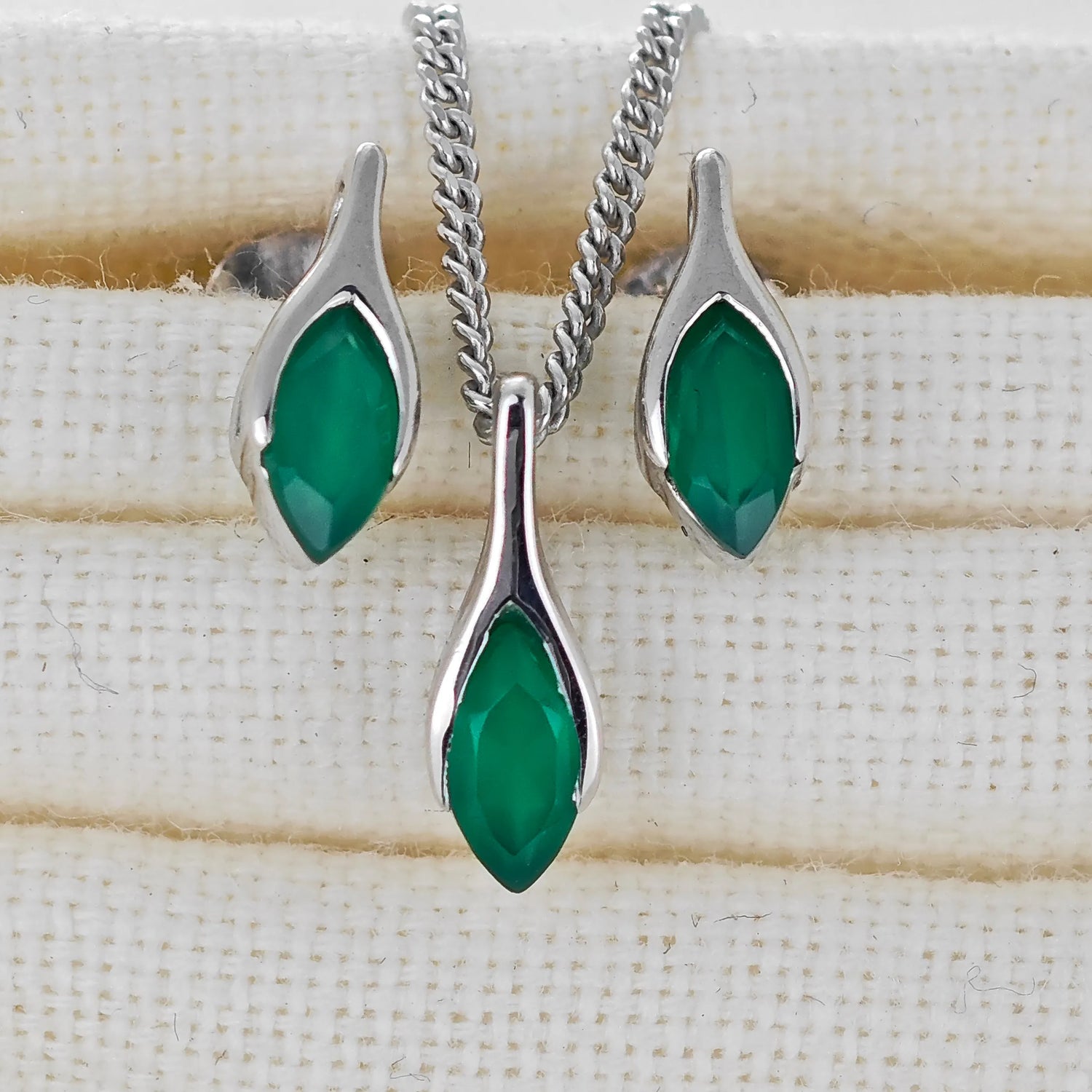 Green Onyx jewellery – necklaces, rings, earrings – designed in the UK