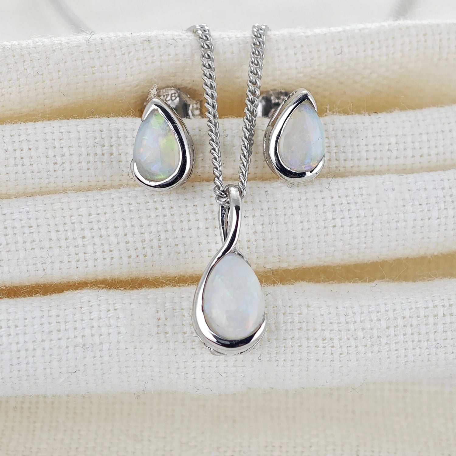 Opal jewellery – necklaces, rings, earrings – designed in the UK