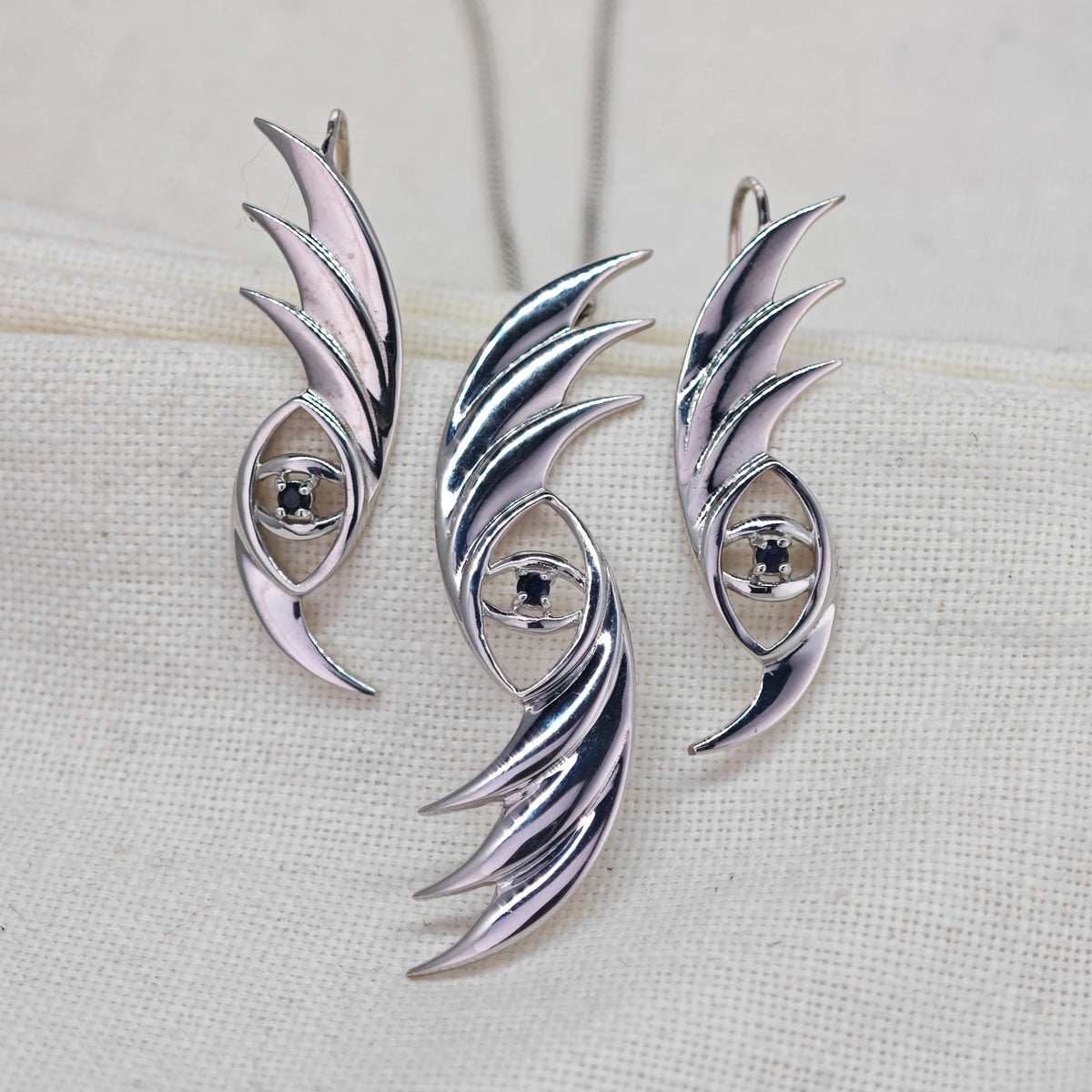 Sapphire jewellery – necklaces, rings, earrings – designed in the UK