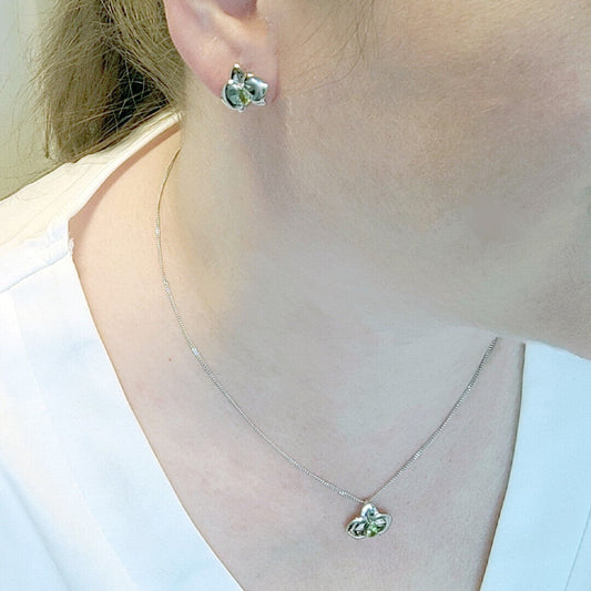 peridot silver earrings image 2