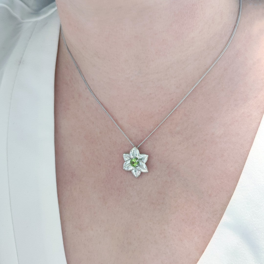 peridot silver necklace image 2