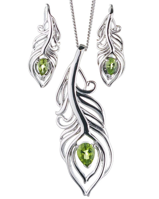 peridot metal necklace
