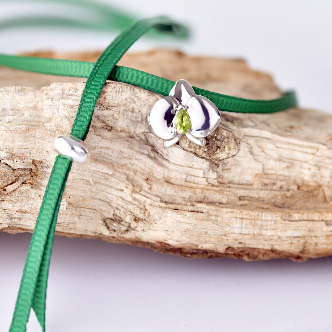 peridot silver pendant necklace image 3