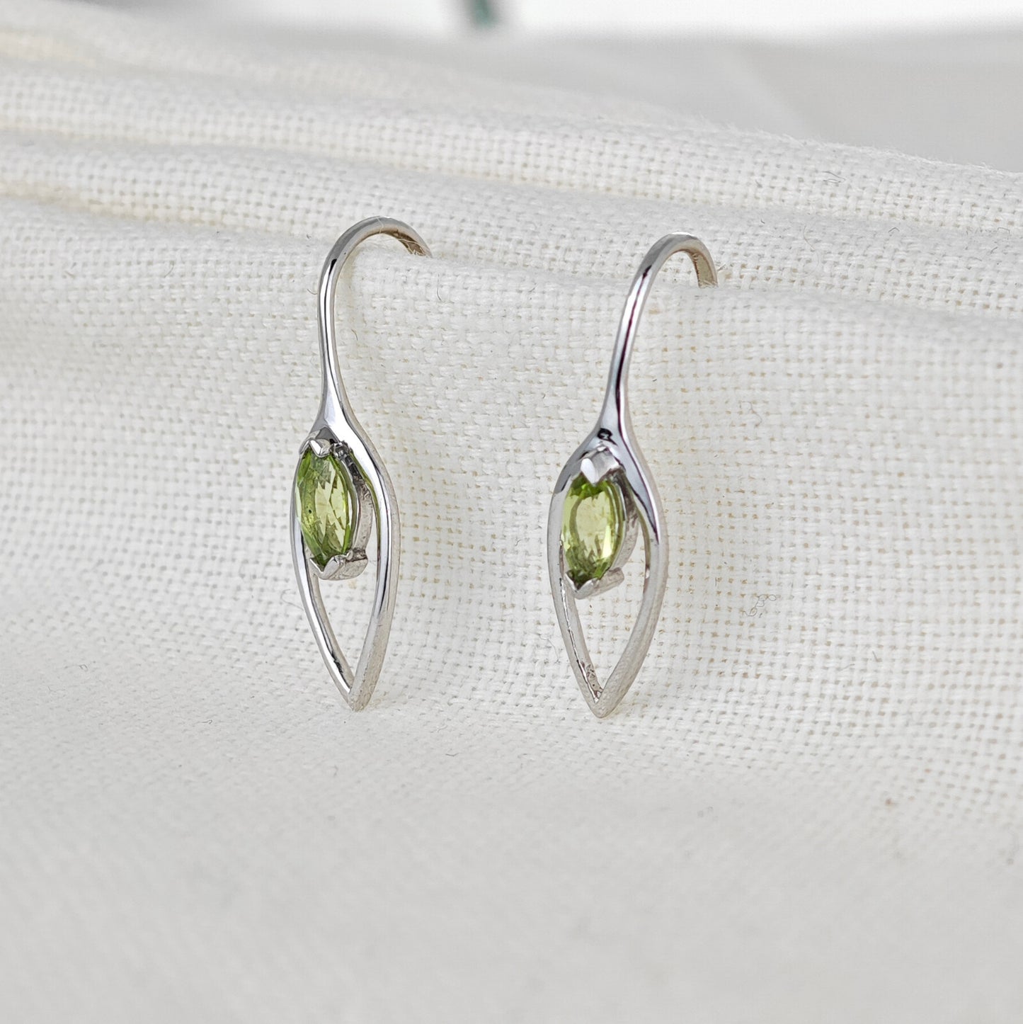 peridot silver dangle earrings image 8