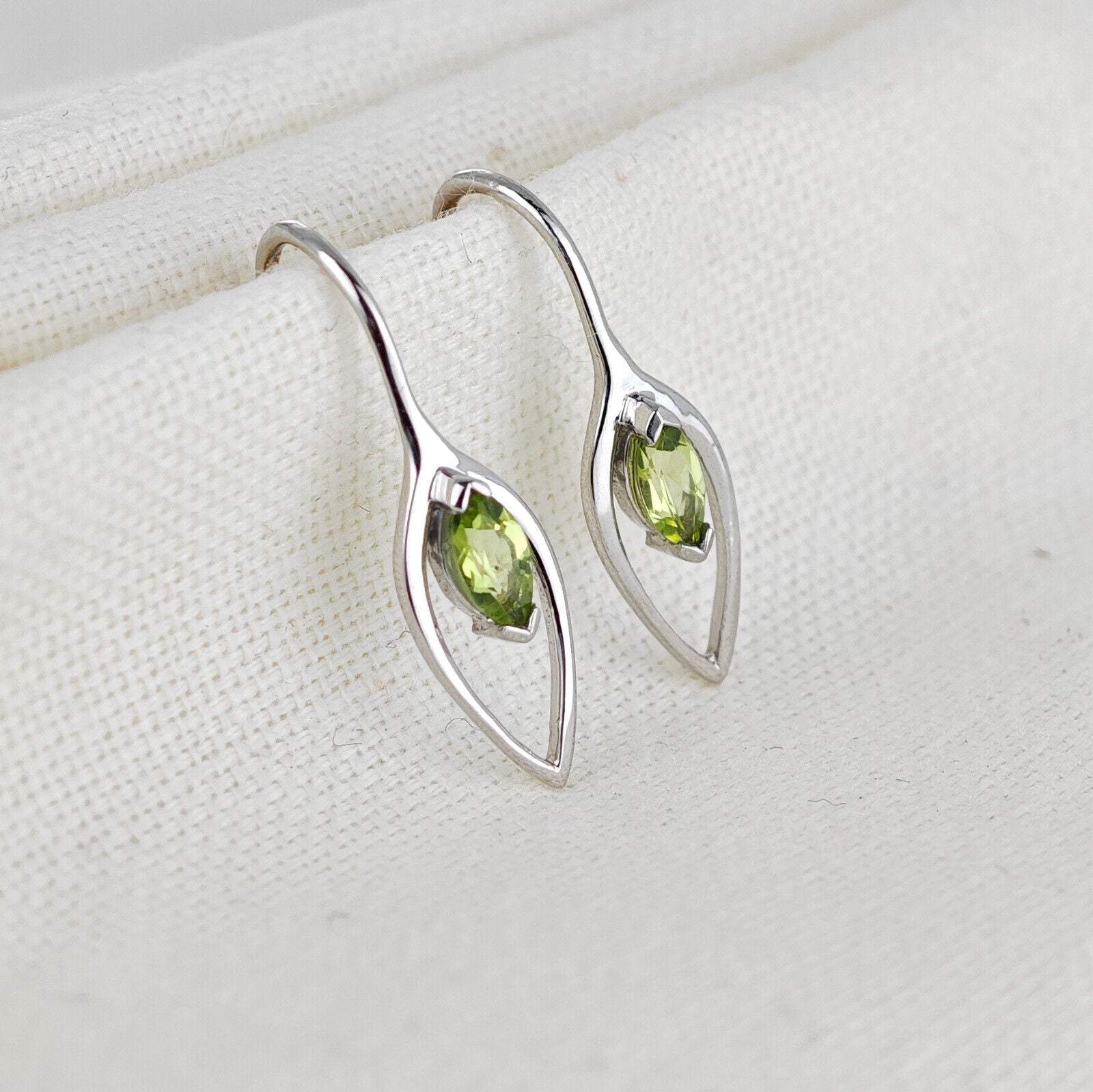 peridot silver dangle earrings image 3