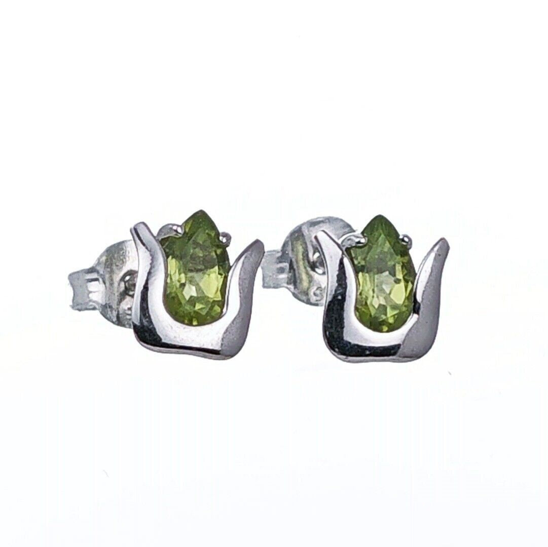 peridot silver stud earrings image 5