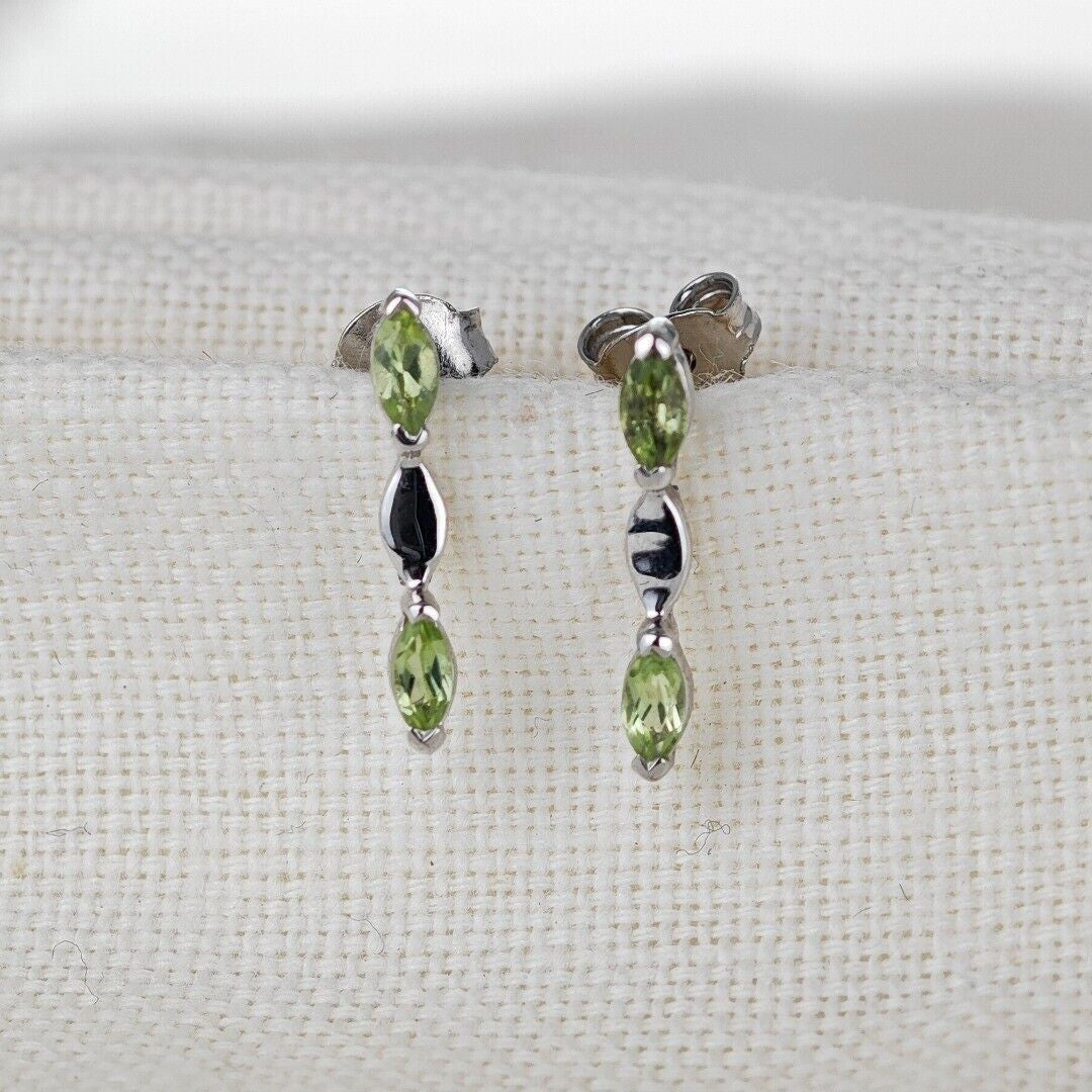 peridot silver stud earrings image 7