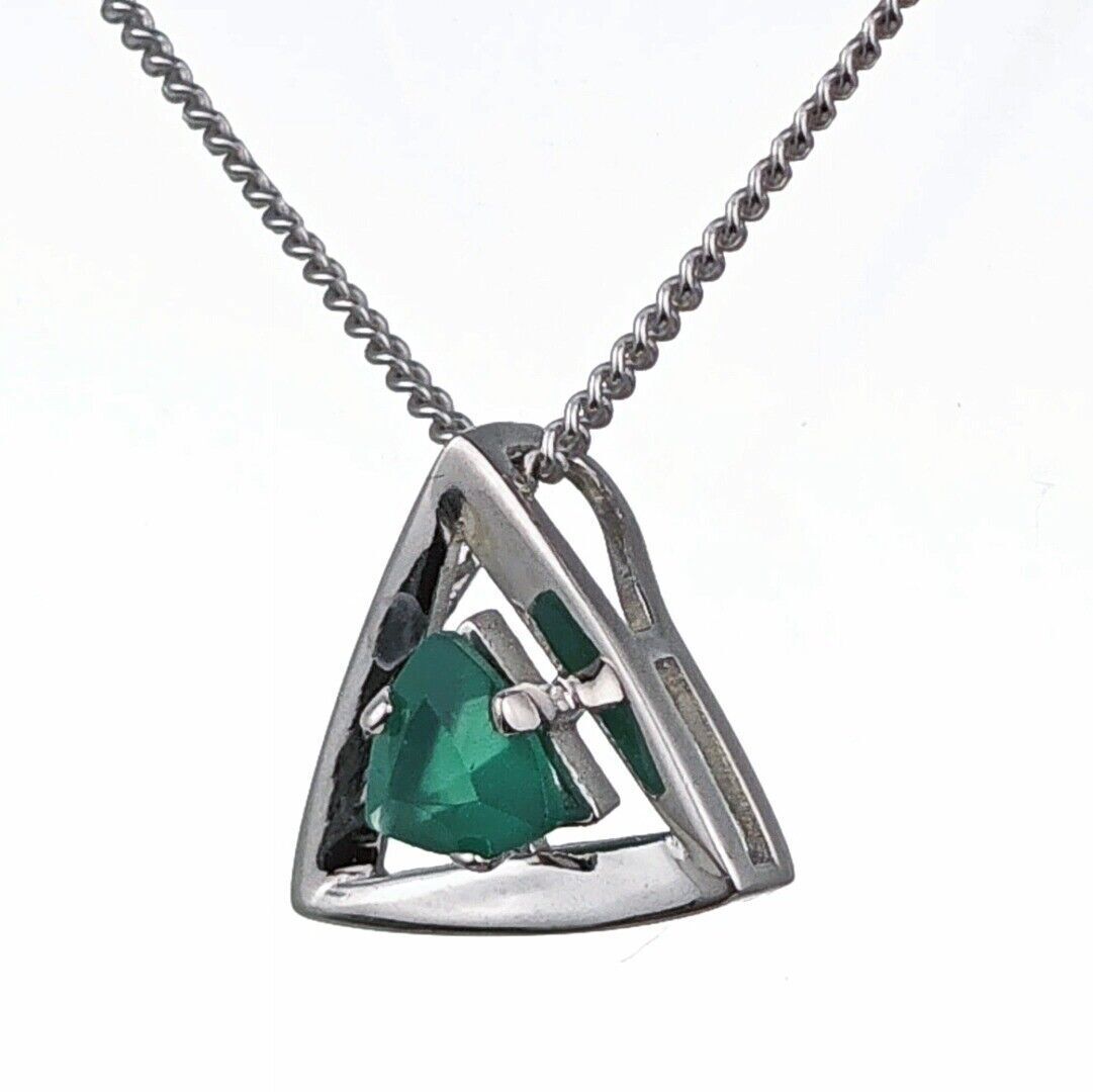 Green Onyx Trillion Necklace in Sterling Silver