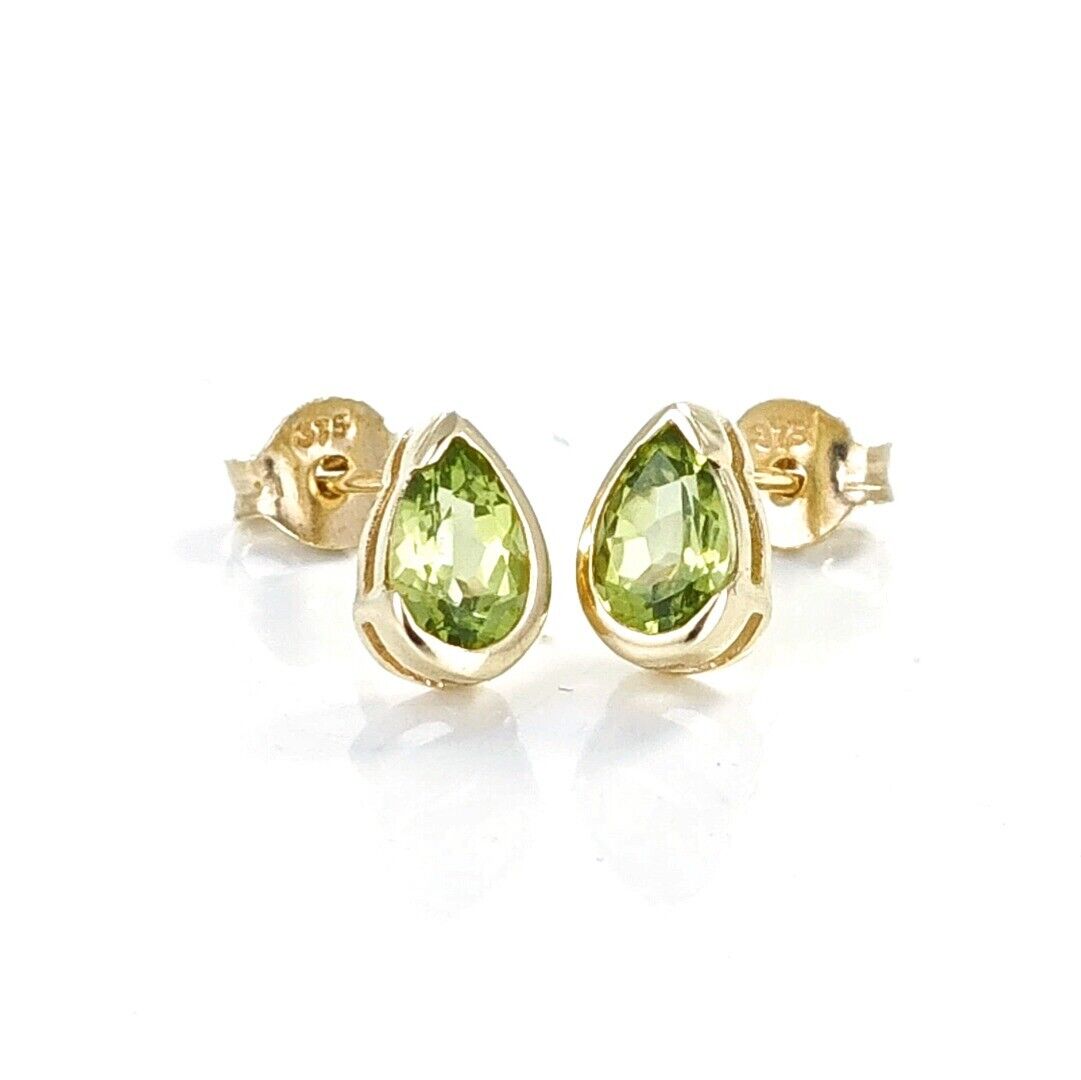 9ct gold peridot earrings green studs solitaire designed in the UK