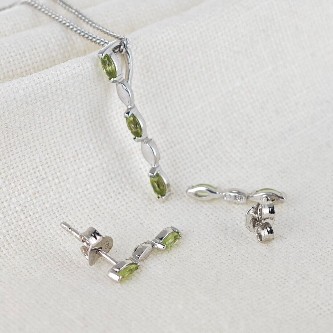 peridot silver stud earrings image 6