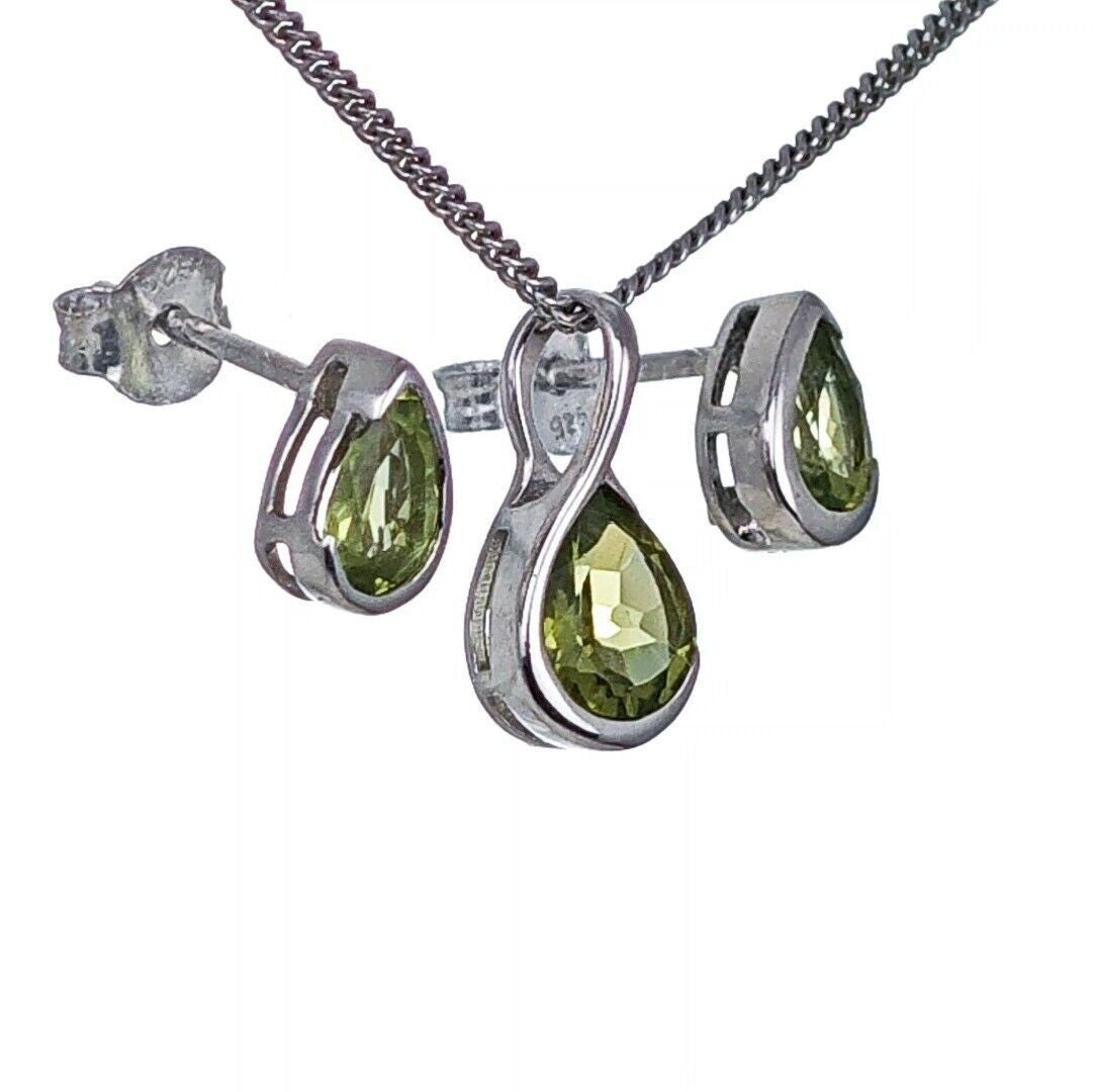 peridot silver stud earrings image 8
