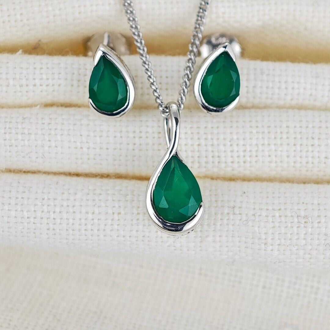 Green Onyx Infinity Loop Jewellery Set in sterling silver