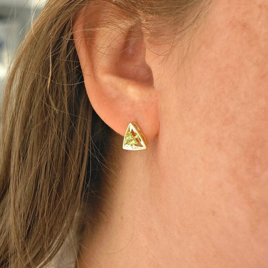 peridot gold earrings image 2